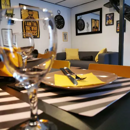 Old Town Studio - Yellow *